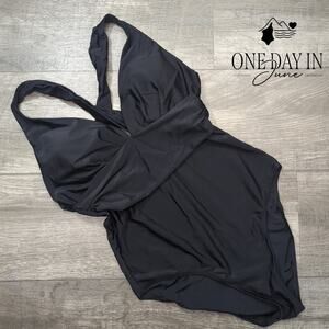 CharmLeaks V Front Tummy Control One Piece Swimsuit Size M